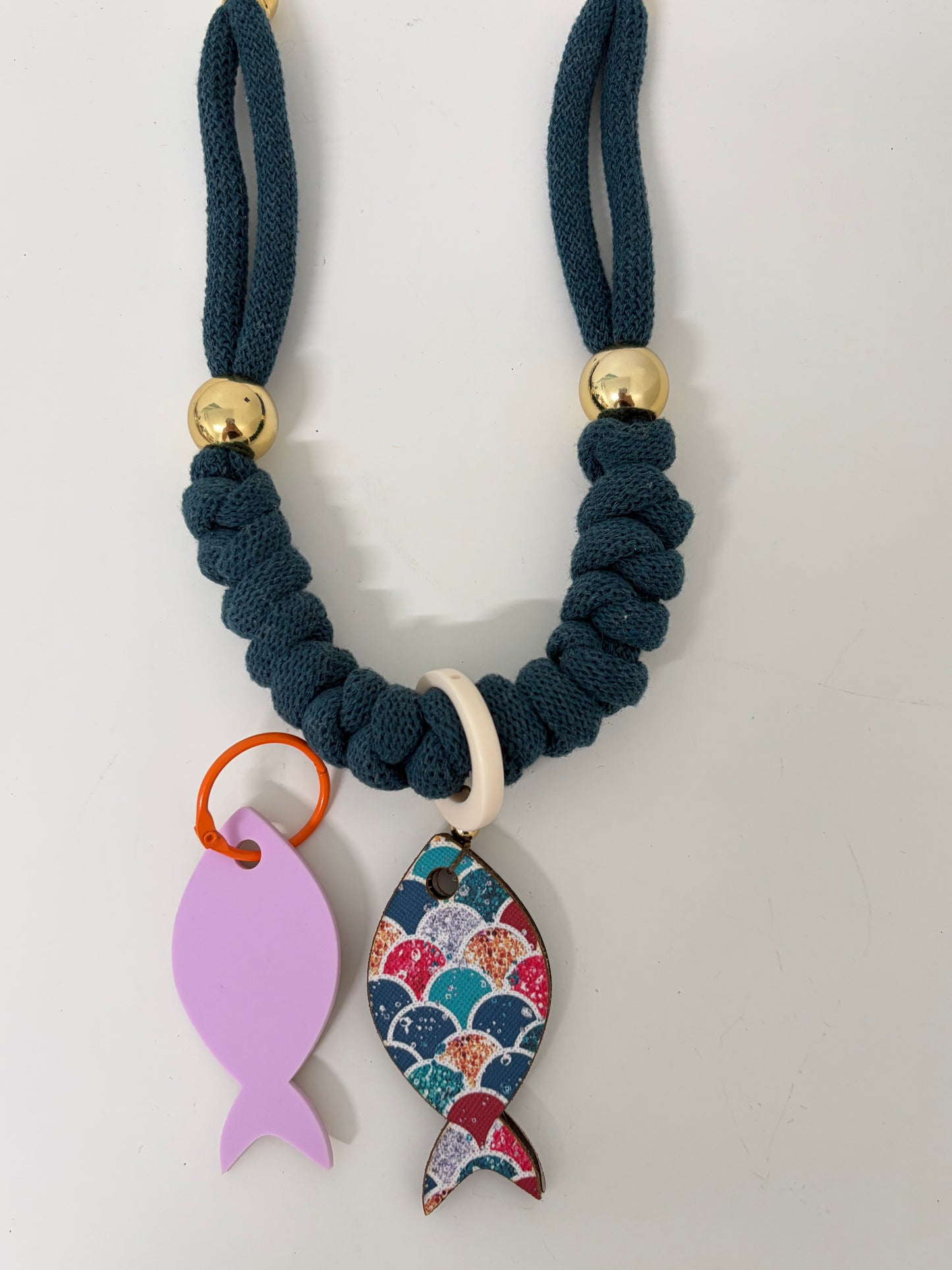 Collar destellos Del Mar (Incluye 1 charm uso diario + 1 waterproof)