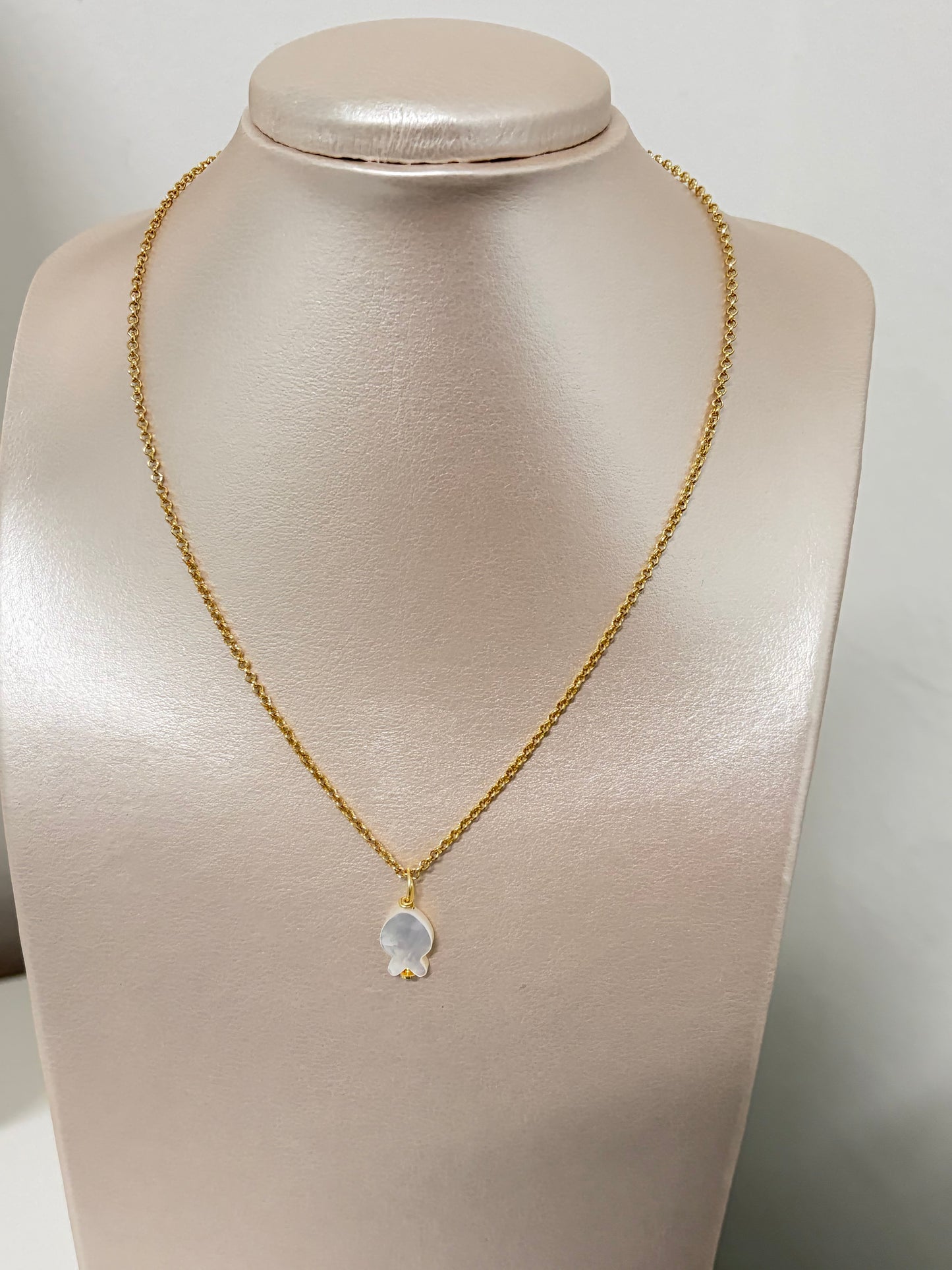 Collar baby fish- delicado y elegante