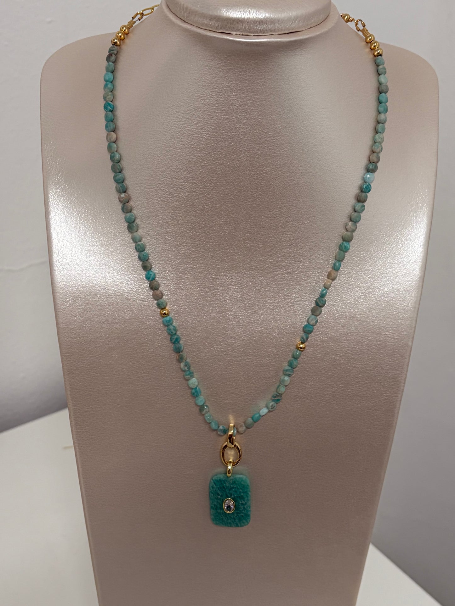 Collar en amazonita