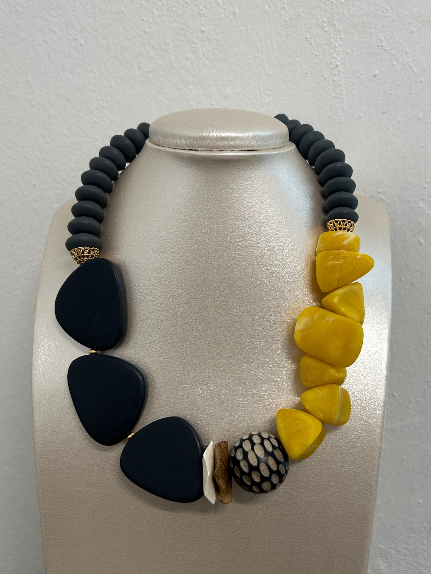 Día y noche Necklace