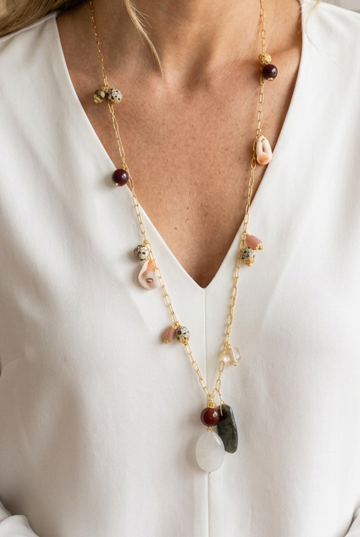 Collar largo en cadena 18k plated, Safari collection, un accesorio para elevar tu look