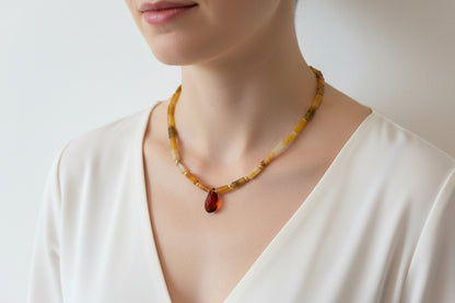 Jasper necklace with pendant