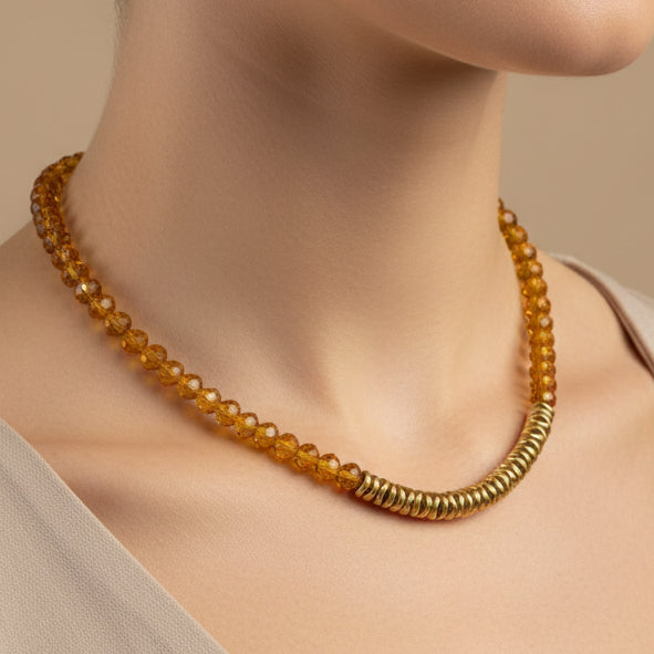 Collar en cristales facetados