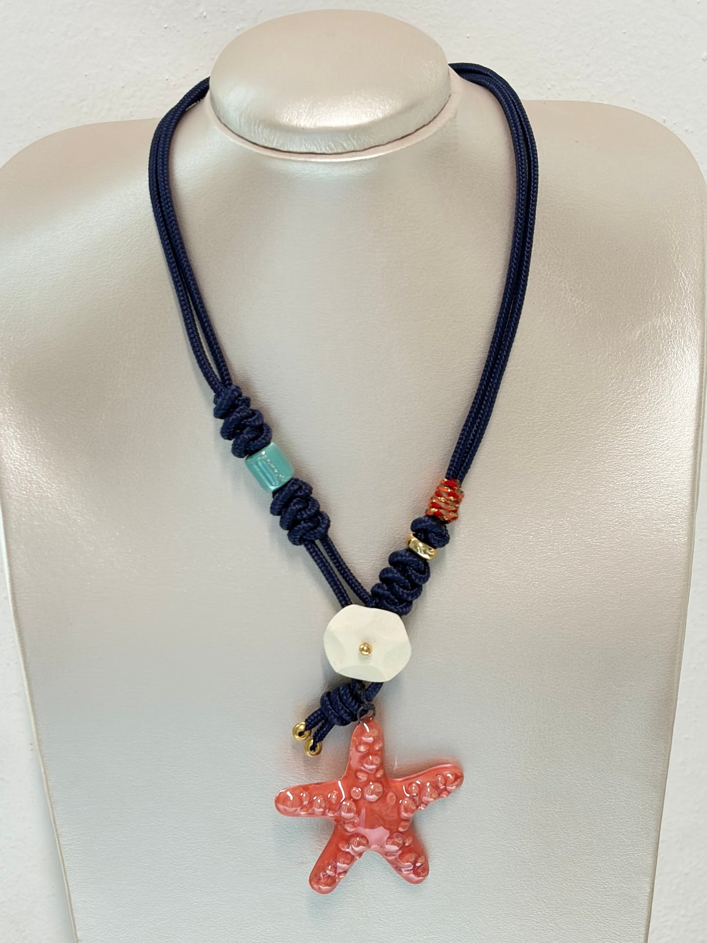Collar brisa del mar( azul marino)