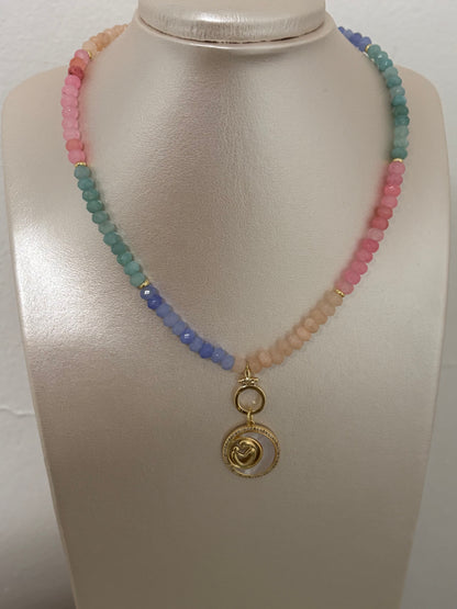 Mamá lo es todo collar en jades y charm significativo ❤️