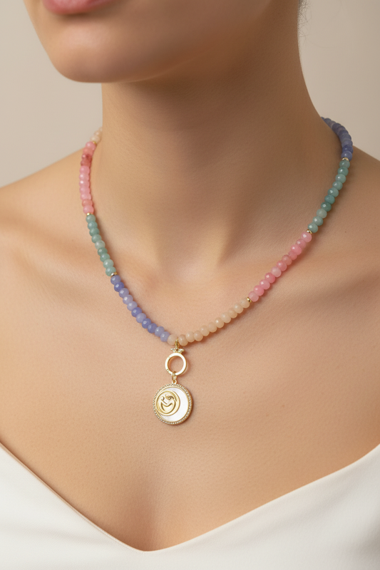 Mamá lo es todo collar en jades y charm significativo ❤️
