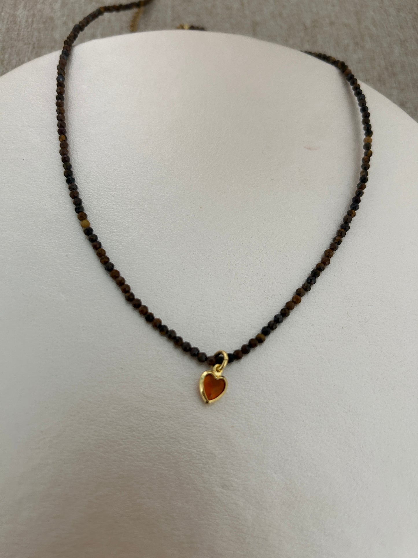 Amor Valiente a Tiger Eye Collection(collar tiger eye y corazon)
