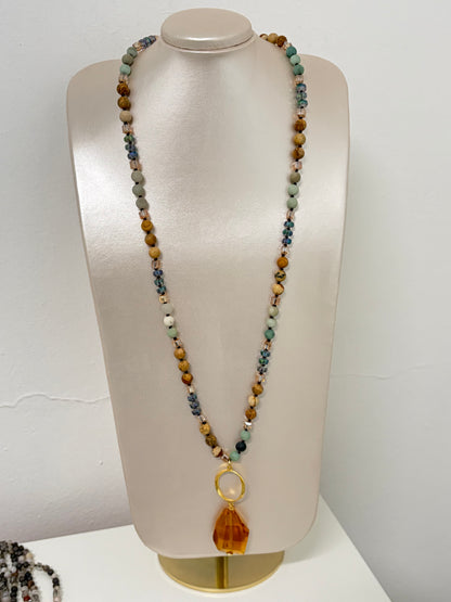 Collar de amazonita, jasper y cristal facetado