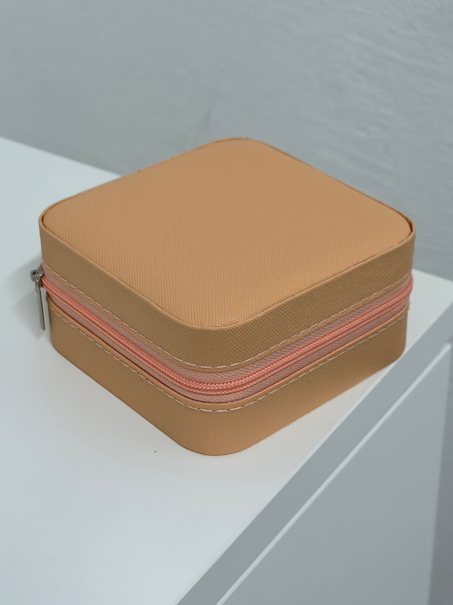 Llévala a todos tus viajes/ caja para organizar prendas