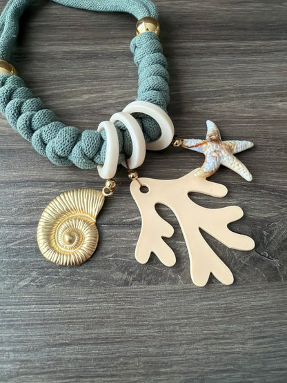 Collar Bahia encantada- ☀️5 collares en 1☀️charms removibles🐟puedes mojarlo