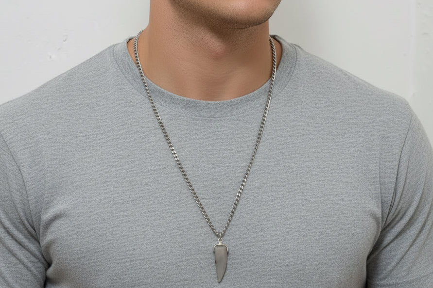 Agatha horn men necklace