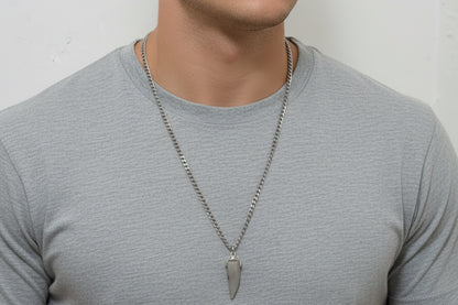 Agatha horn men necklace