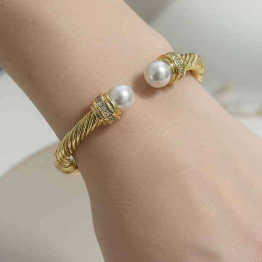 Reflejo de perla dorado (18k plated)