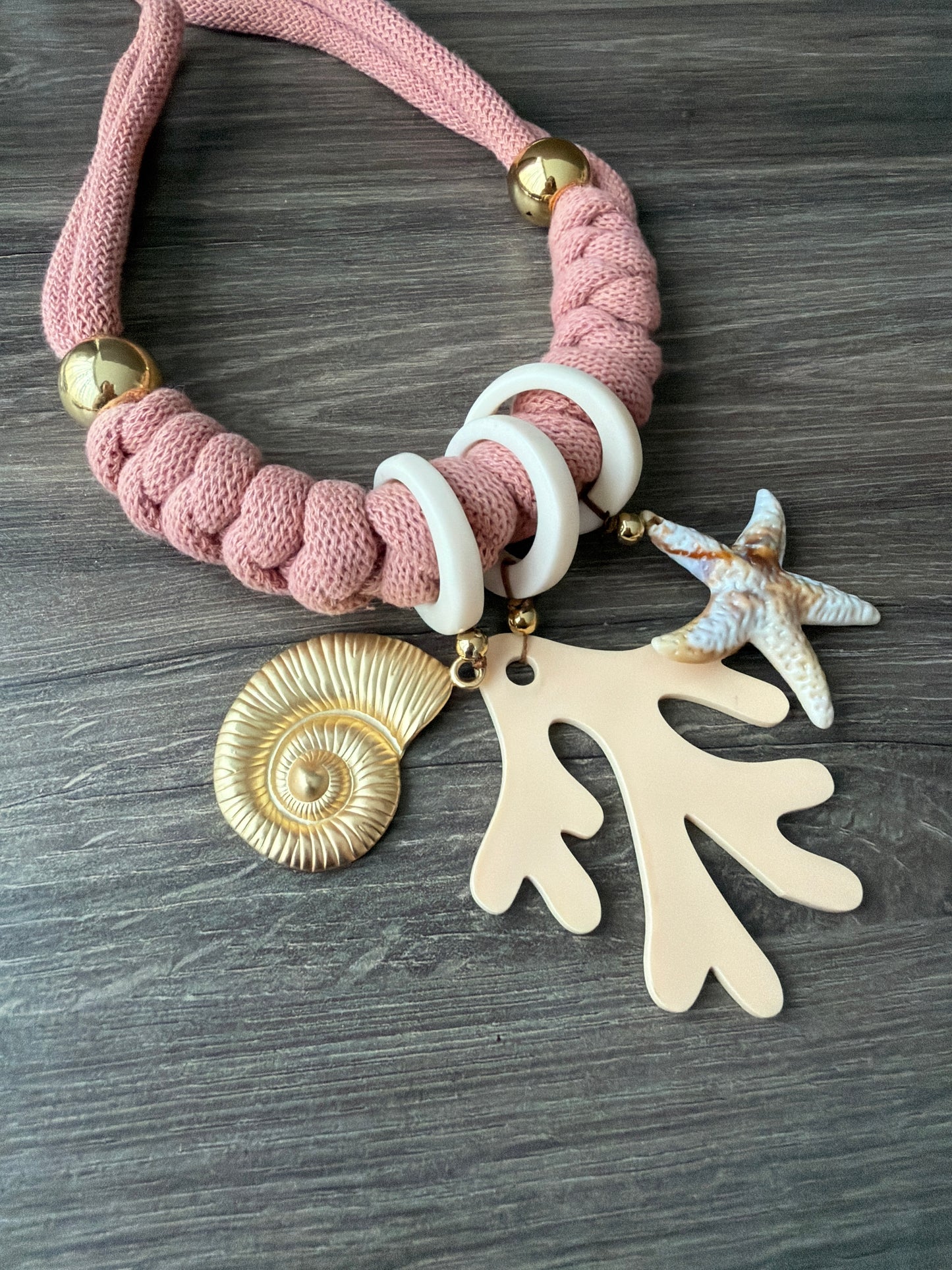 Collar Bahia encantada- ☀️5 collares en 1☀️charms removibles🐟puedes mojarlo