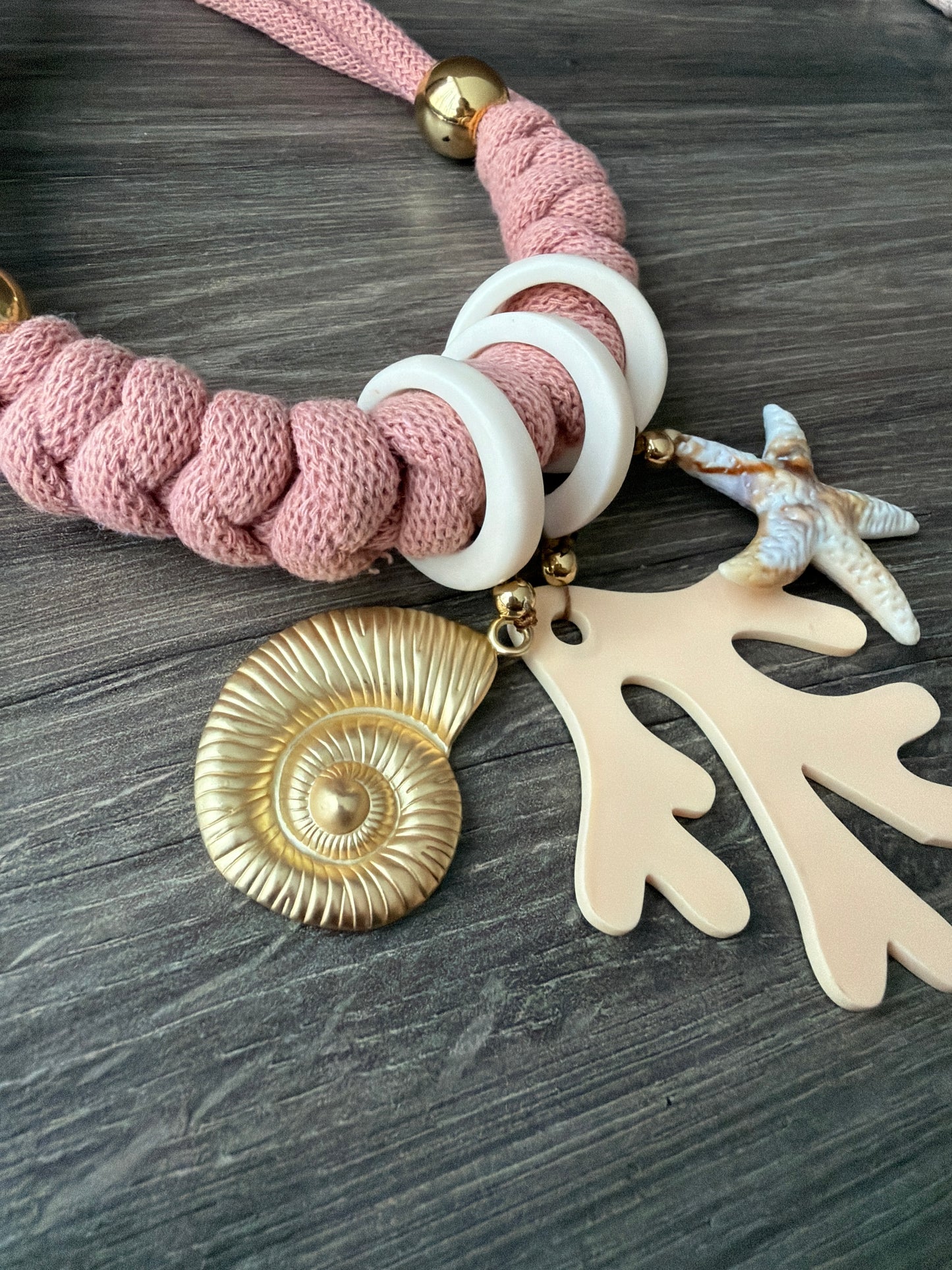 Collar Bahia encantada- ☀️5 collares en 1☀️charms removibles🐟puedes mojarlo