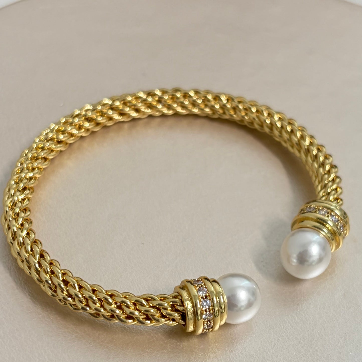 Reflejo de perla dorado (18k plated)