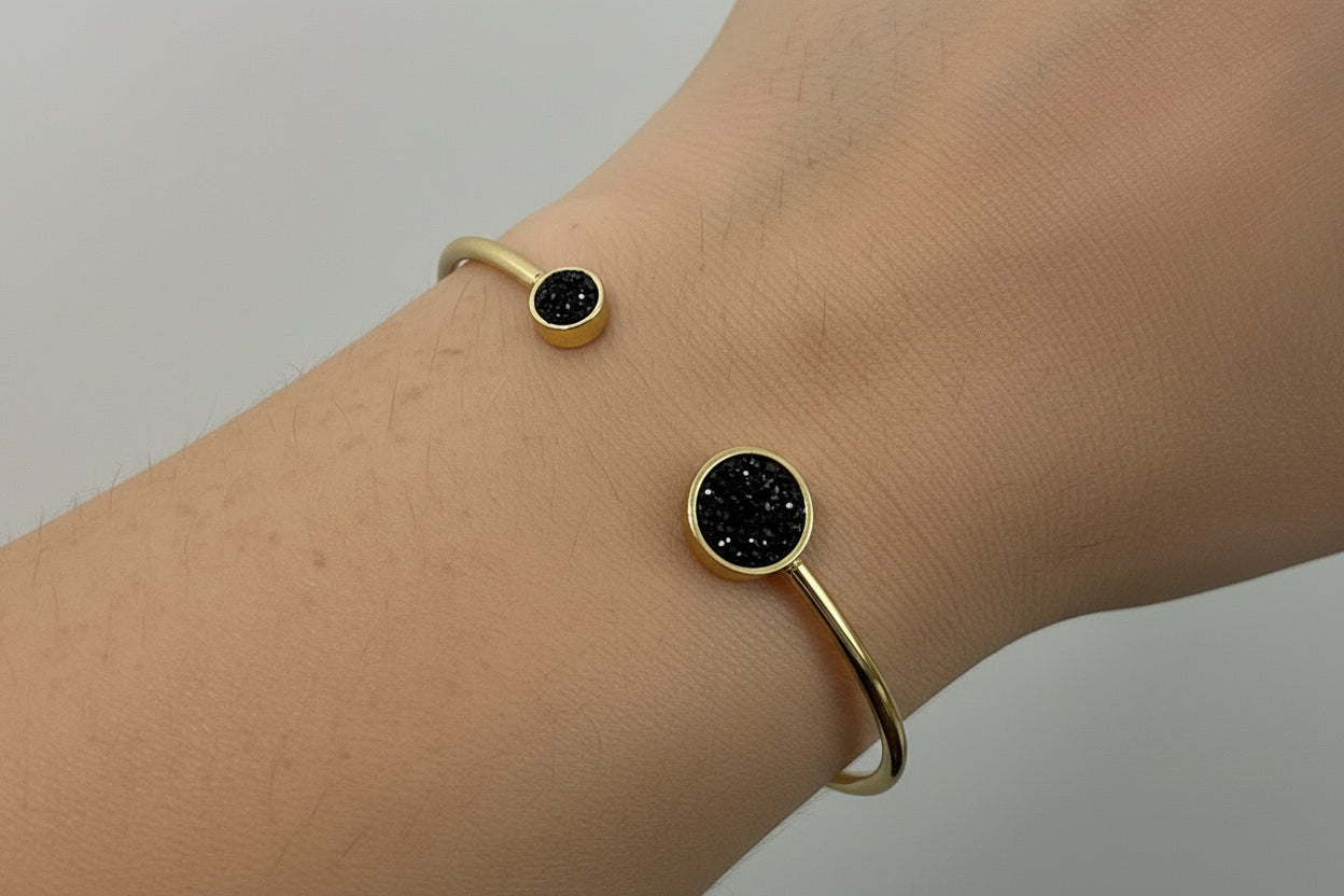 Black druxy bangle