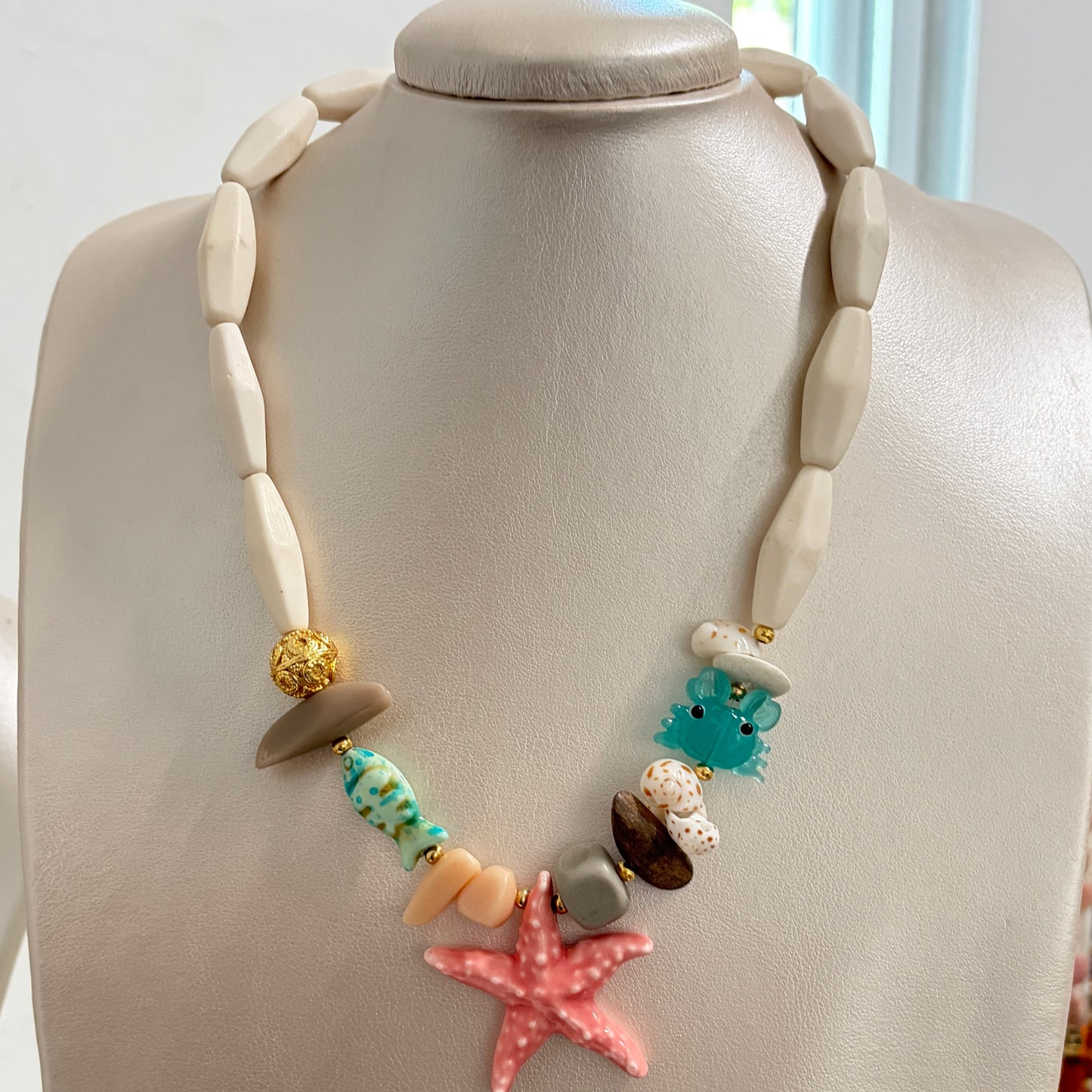Collar sirena coral