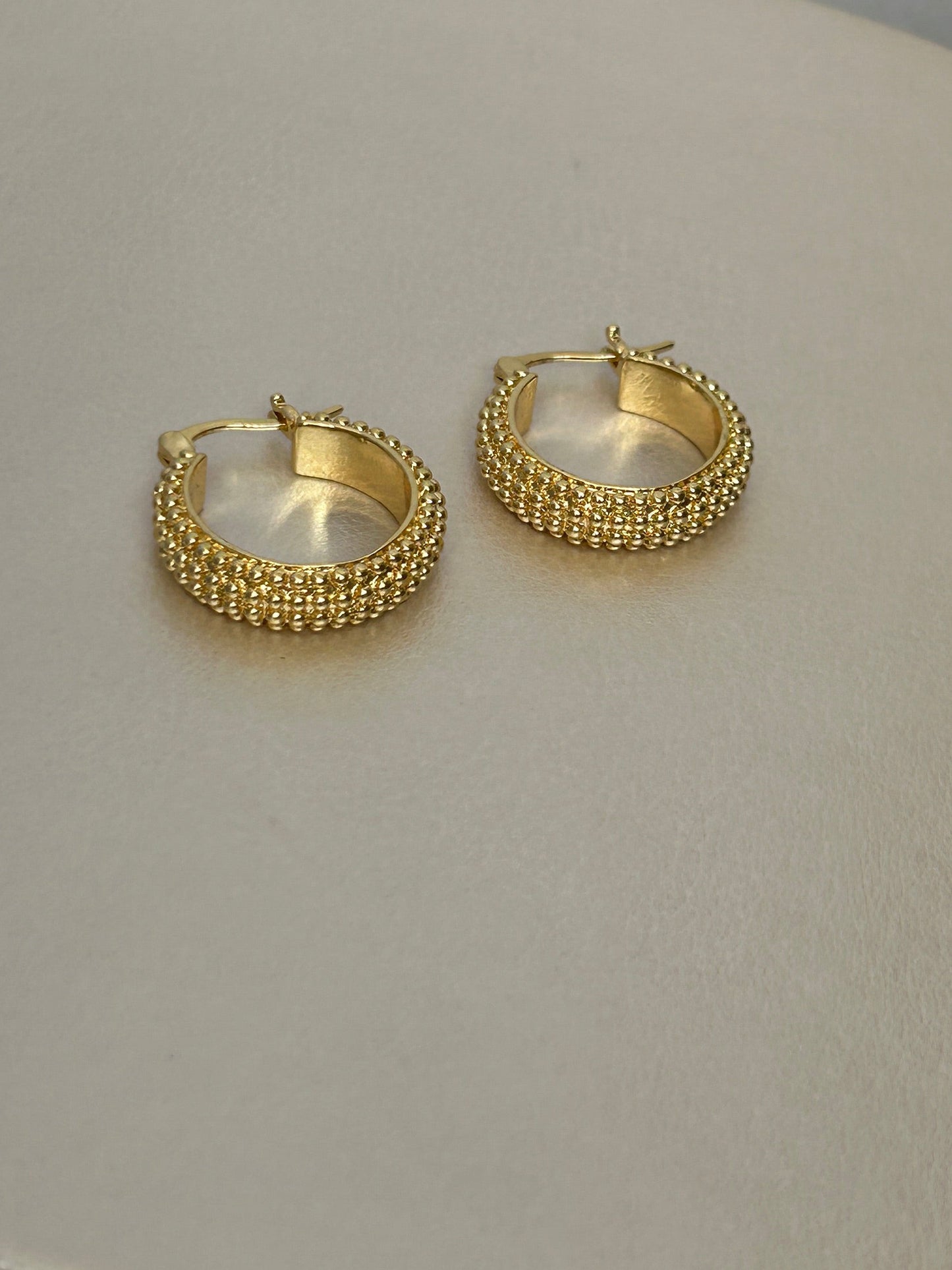 18k Luxe radiance hoop