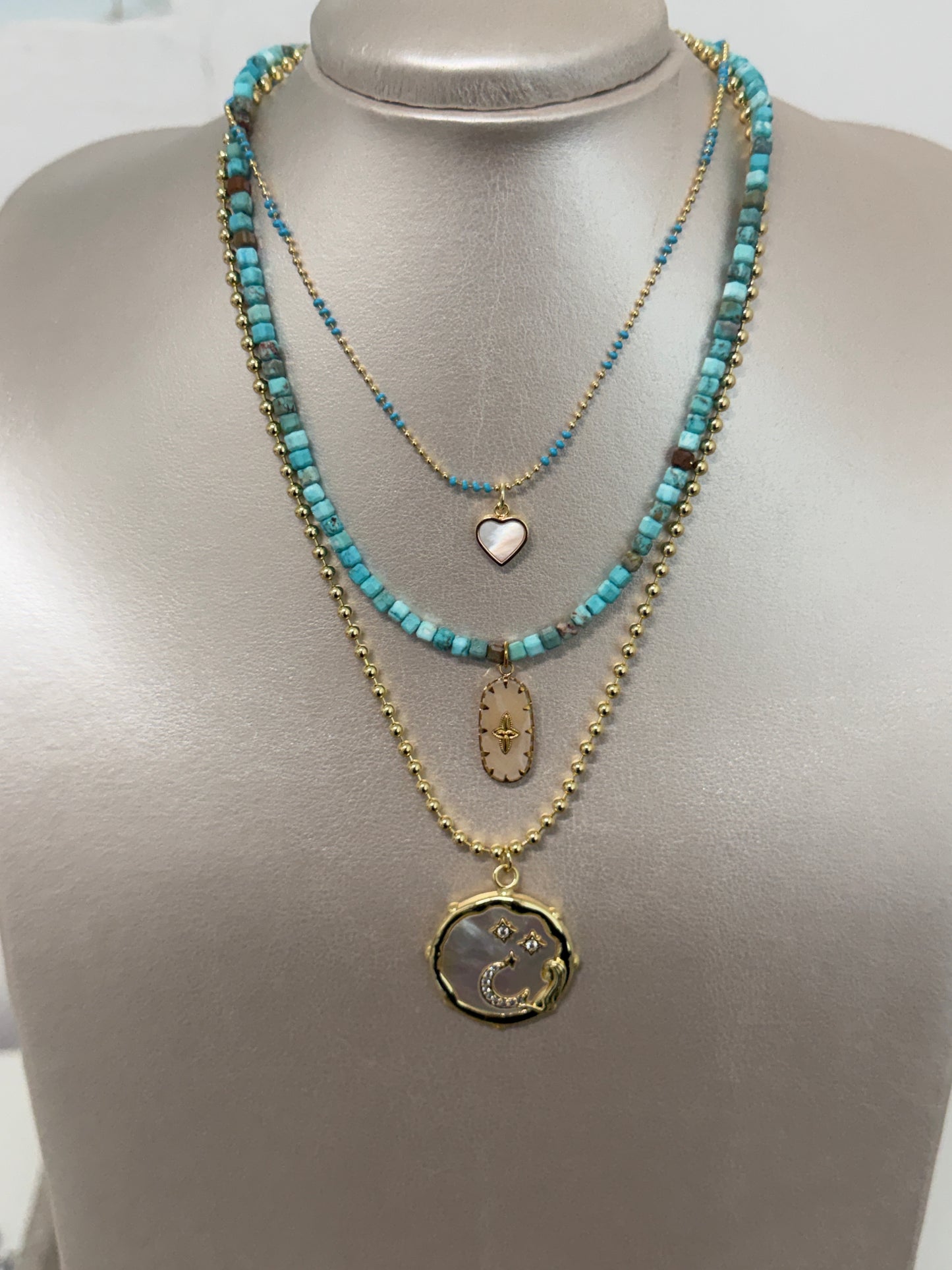 Luna Llena a Tai Collection