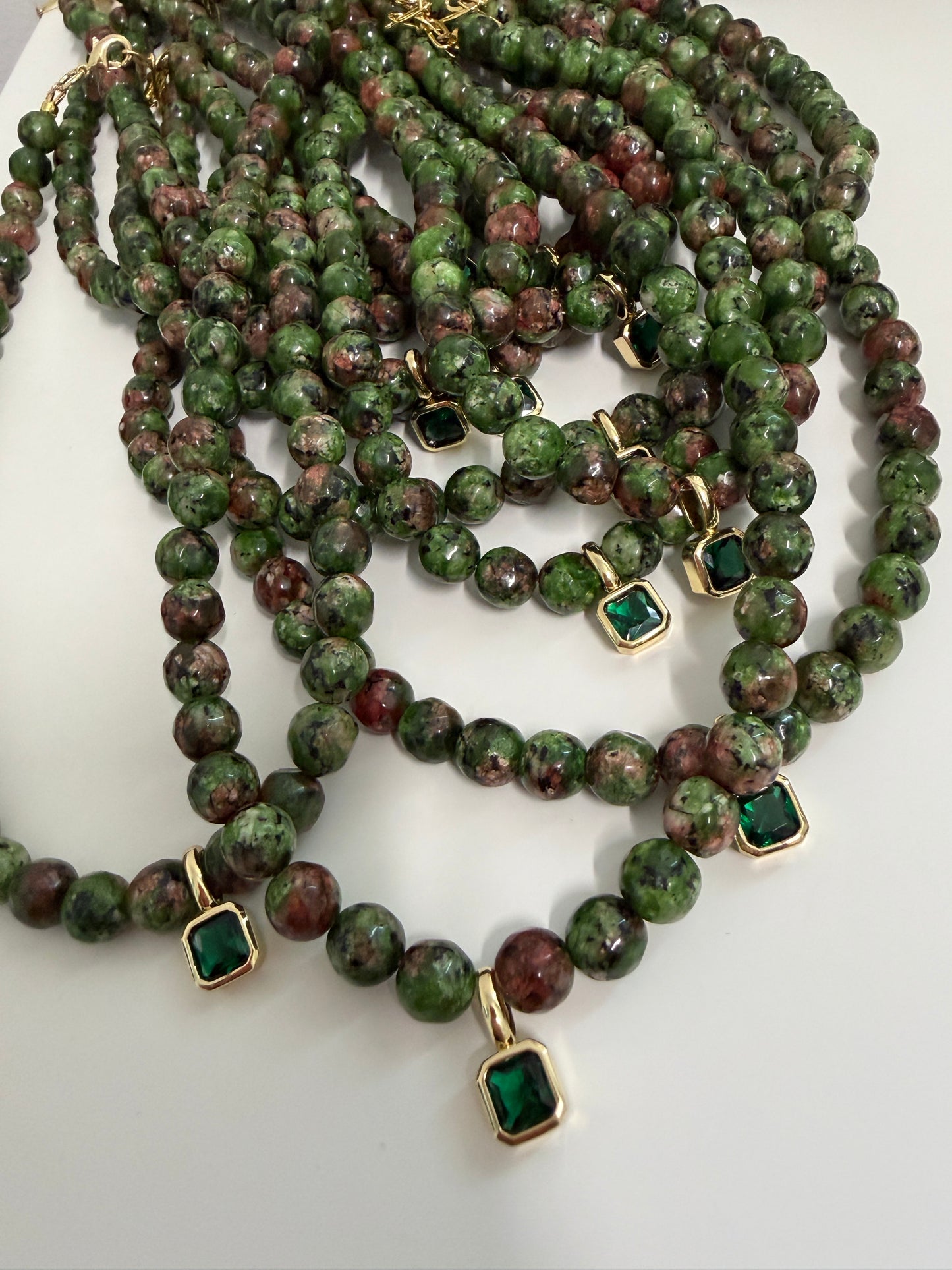 Collar en jasper y Zirconia