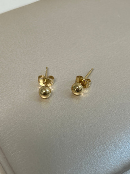 4mm dormilonas earrings