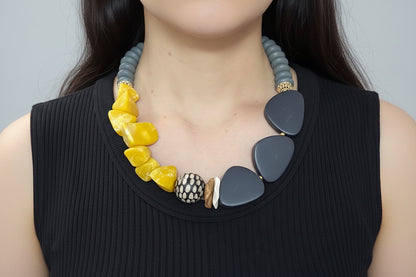 Día y noche Necklace