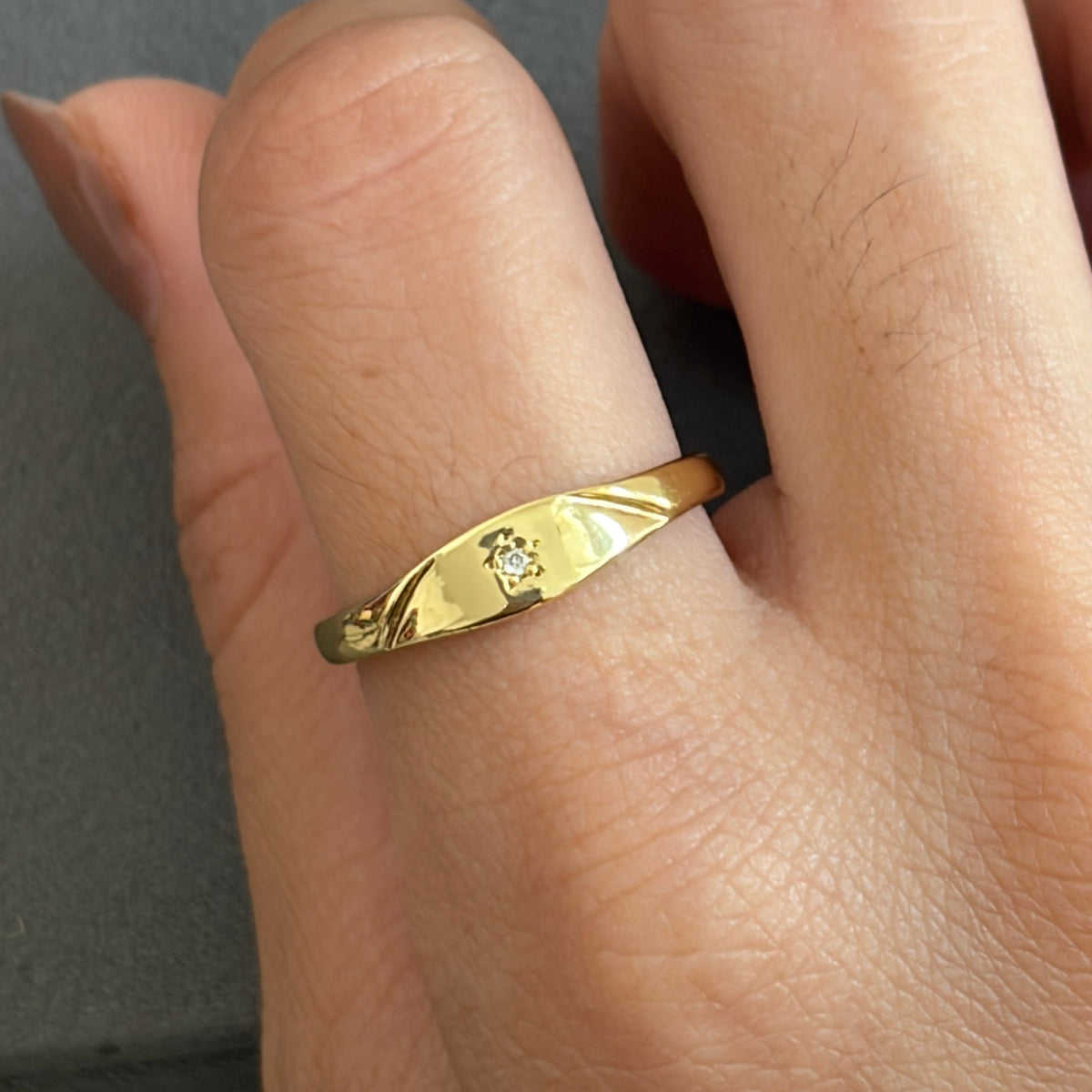 Sortija con estrella ajustable 18k plated