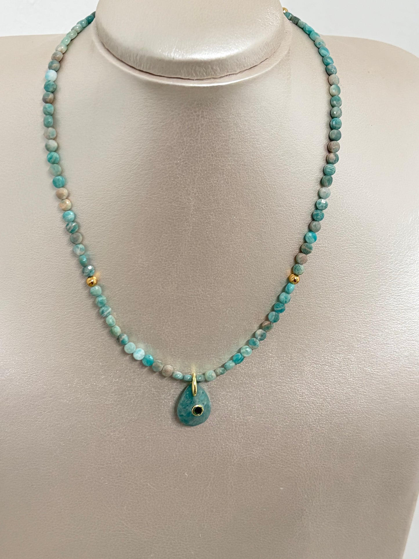 Collar en amazonita