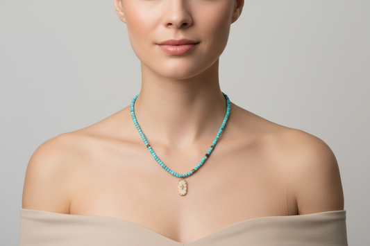 Turquoise necklace with pendant