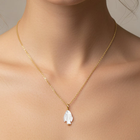 Collar de Nacar  tallado