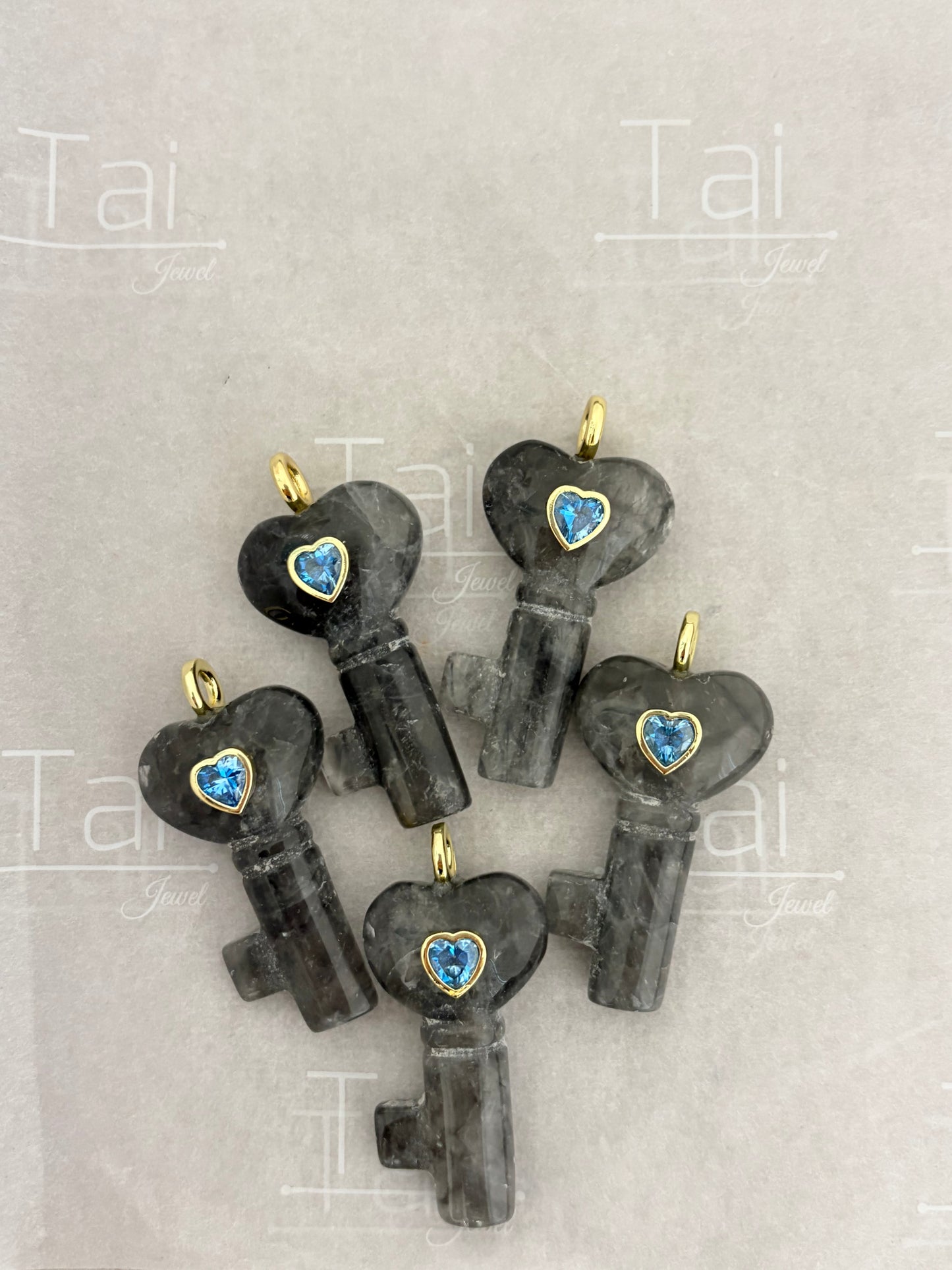 Collar la  Llave de la Intuición – Descúbrela en Ti(labradorita)