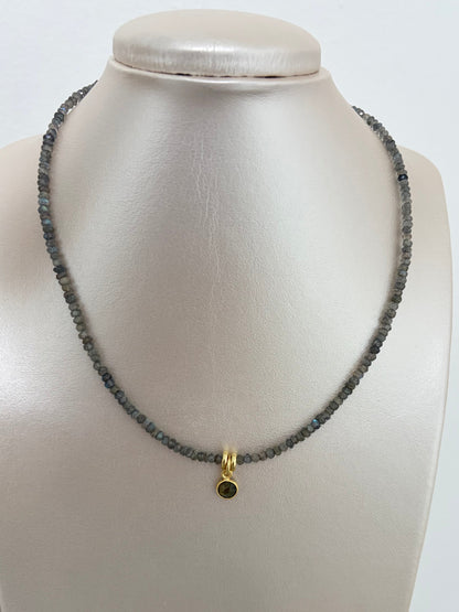 Collar labradorita