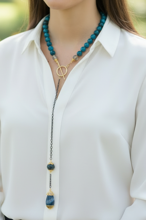 Collar largo azul imperial