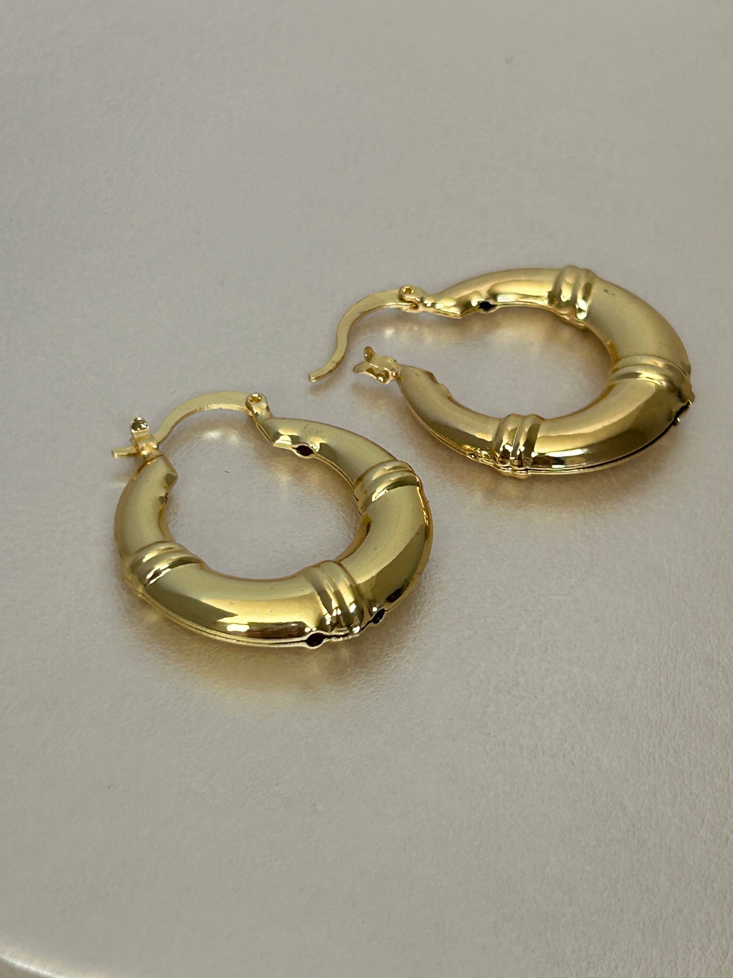 18k segmented hoop