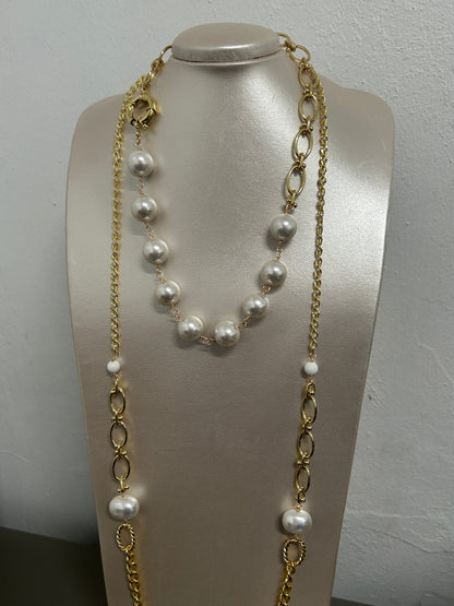 Short Pearl necklace