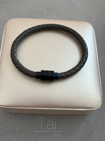 Pulsera en cuero (leather bracelet)