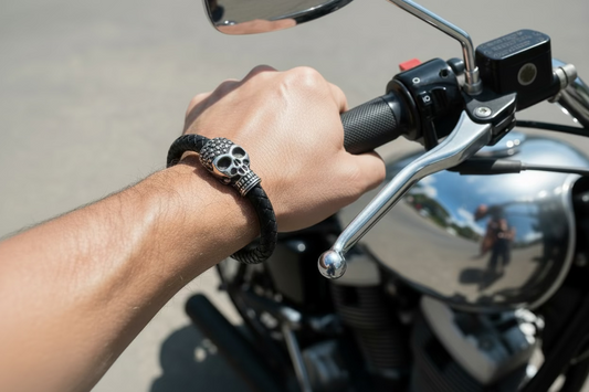 Pulsera en cuero (leather bracelet)