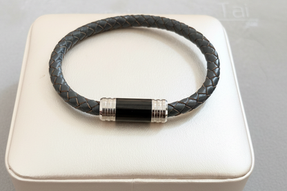 Pulsera en cuero (leather bracelet)