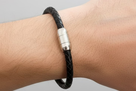 Pulsera en cuero (leather bracelet)