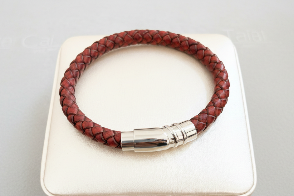 Pulsera en cuero (leather bracelet)