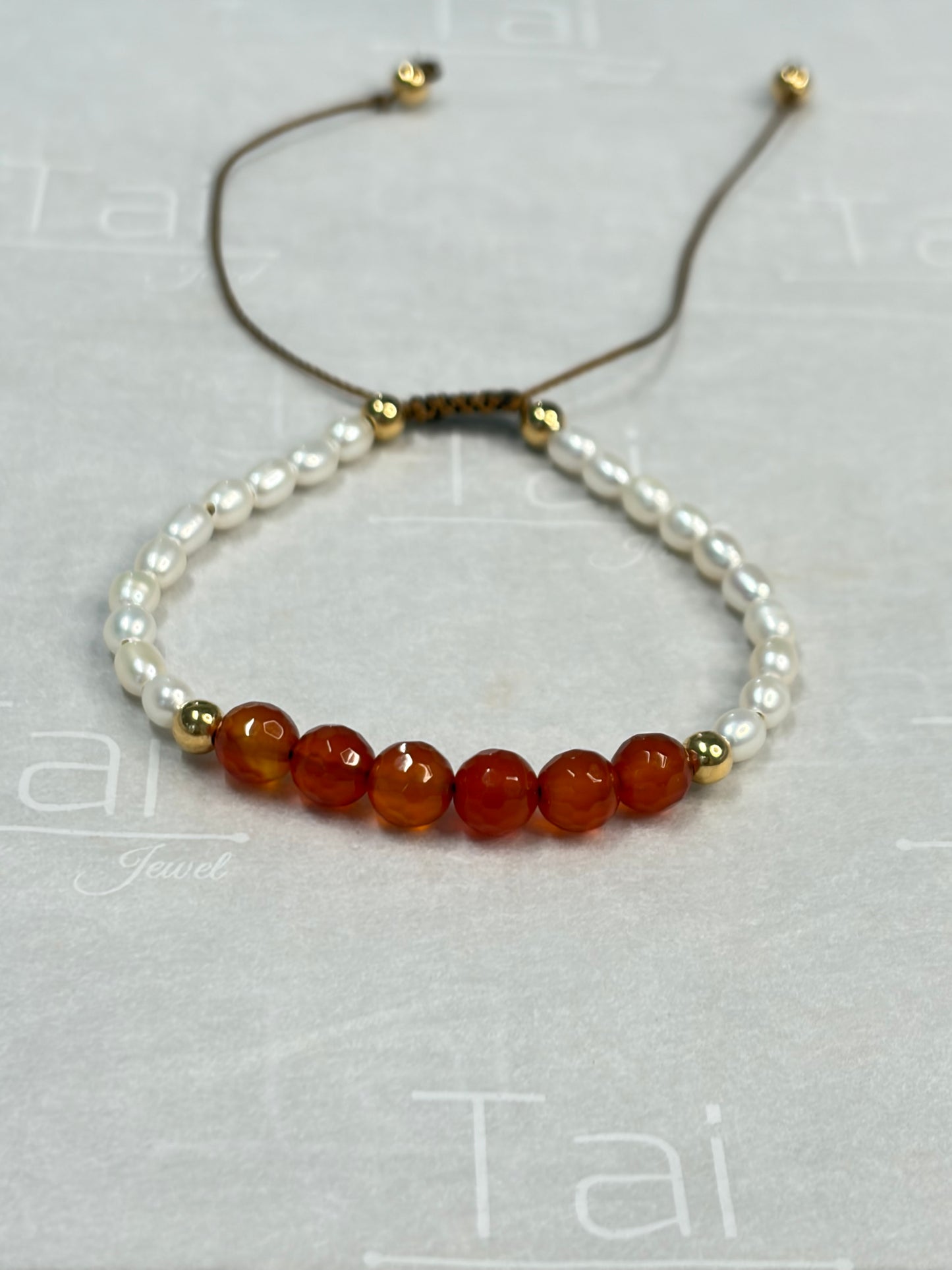 Pulsera en Carnelian- La energia que te impulsa actuar.