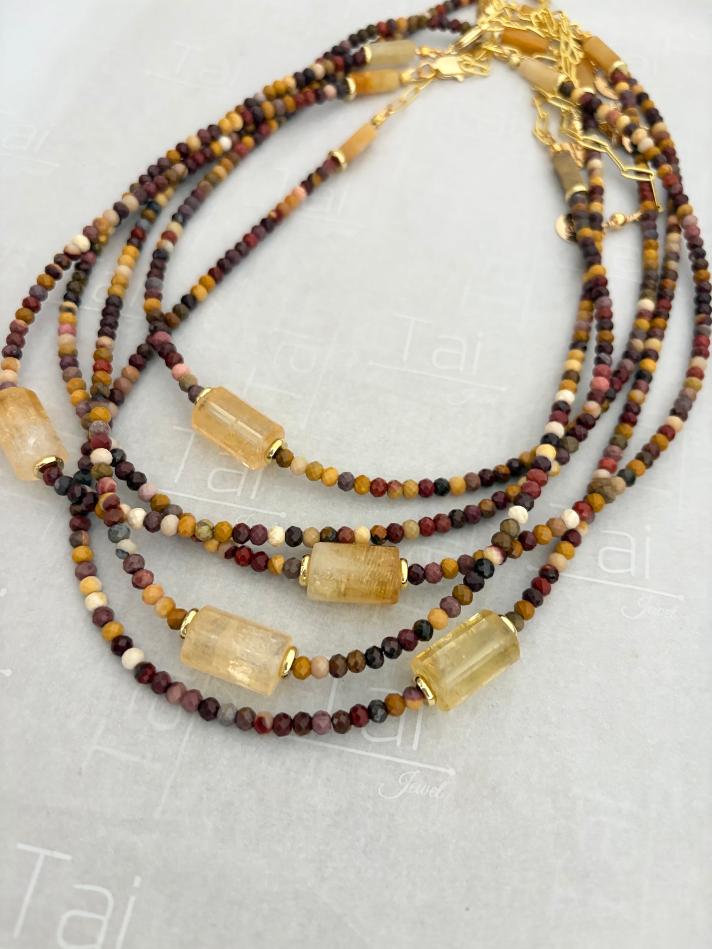 Collar de mookite con citrina