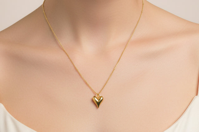 Pointy heart necklace with chain