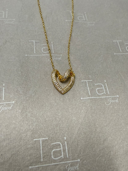 Curve heart necklace