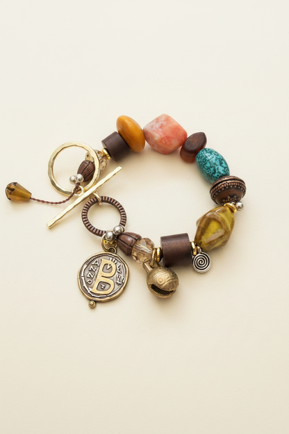 Etnica pulsera- crea un look unico