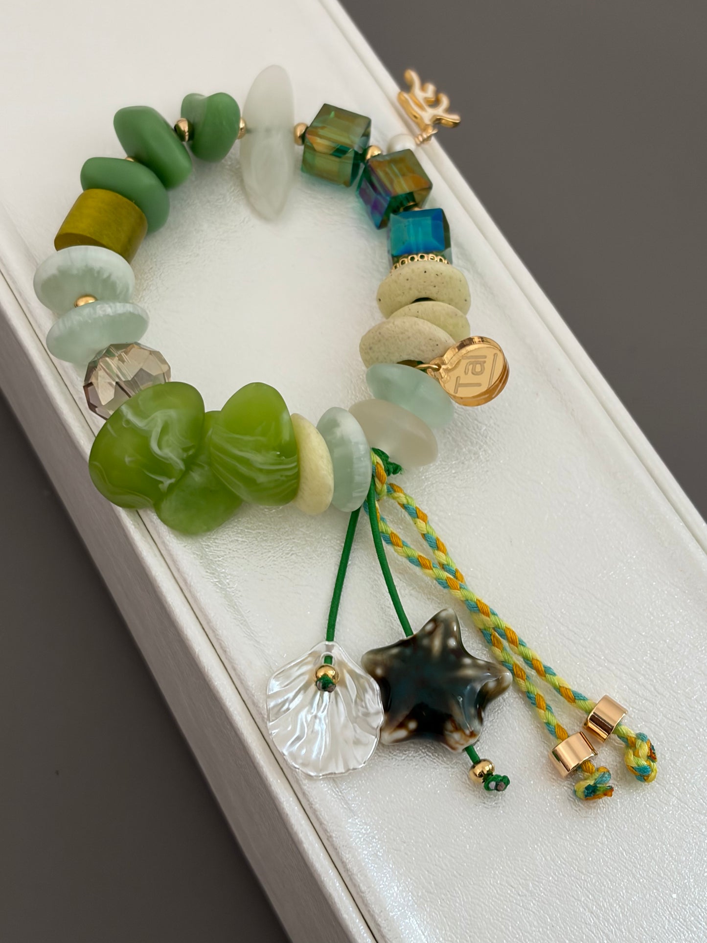 Pulsera Acuario style 3( solo disponible con una pequeña variacion en diseño que no afectara su belleza)