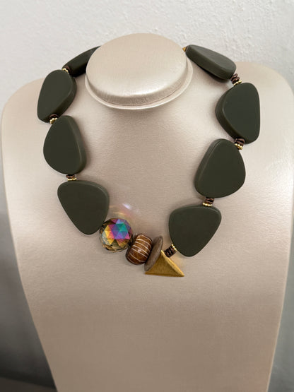 Selva Dorada necklace