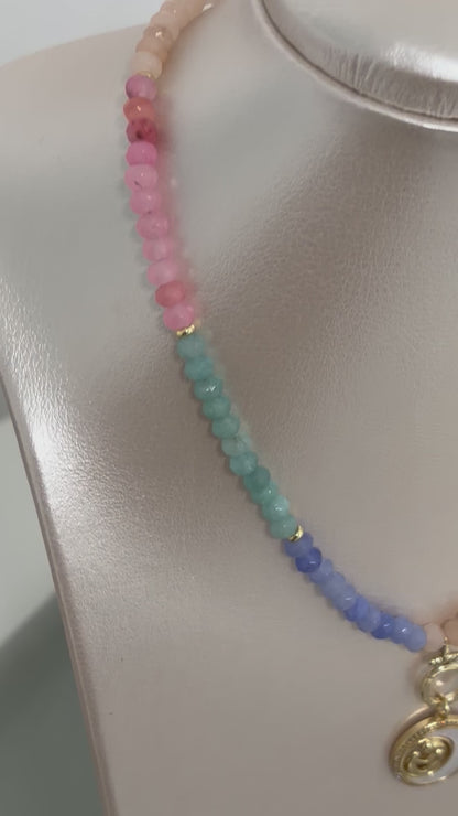 Mamá lo es todo collar en jades y charm significativo ❤️