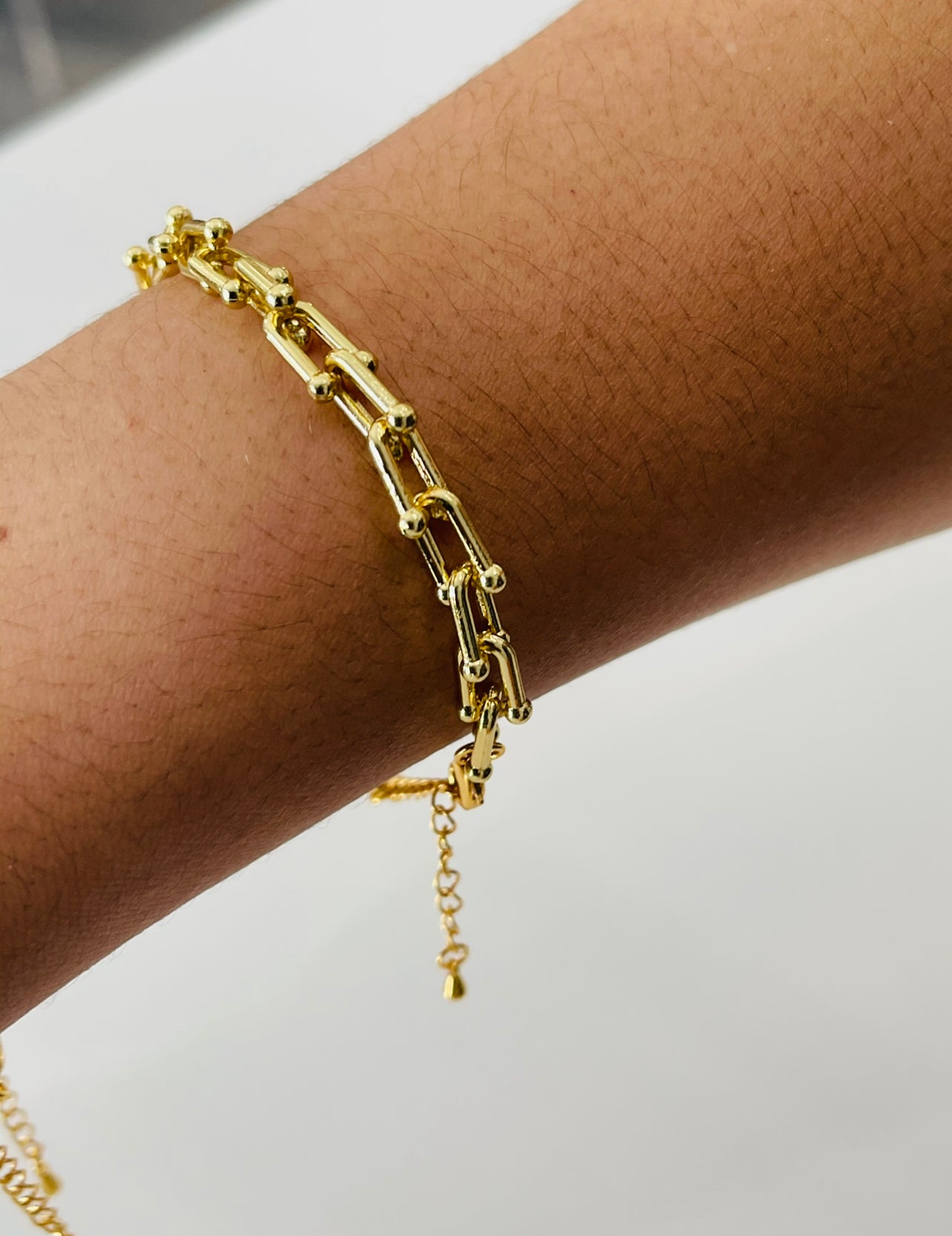 Adjustable bracelet u shape